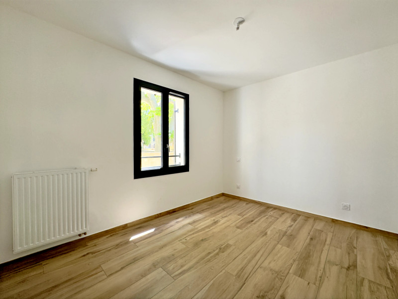 French property for sale in Saint-Rémy-de-Provence, Bouches-du-Rhône - €549,850 - photo 6