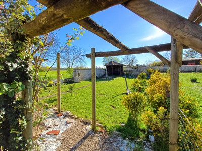 French property for sale in Ambérac, Charente - €256,800 - photo 4