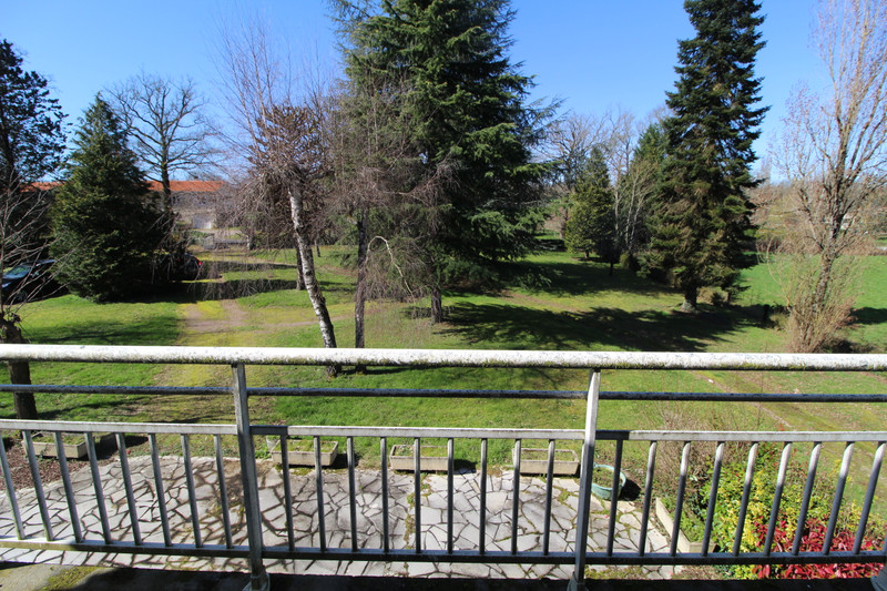 French property for sale in Confolens, Charente - €318,000 - photo 10