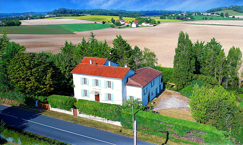 French property for sale in Cherval, Dordogne - €267,500 - photo 0