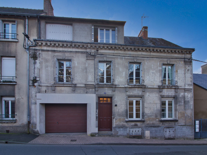 French property for sale in Montval-sur-Loir, Sarthe - €99,990 - photo 0