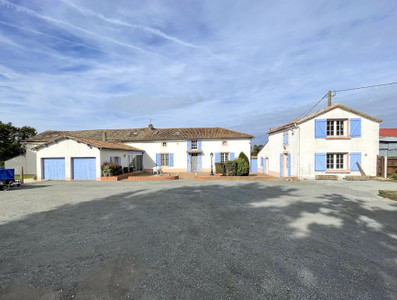 French property for sale in Faye-l'Abbesse, Deux-Sèvres - €583,000 - photo 4
