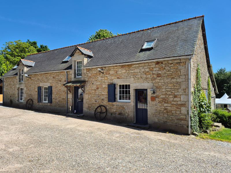 French property for sale in Cléguérec, Morbihan - €901,000