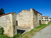 Maison à vendre à Saint-Savinien, Charente-Maritime - 250.000 € - photo 12