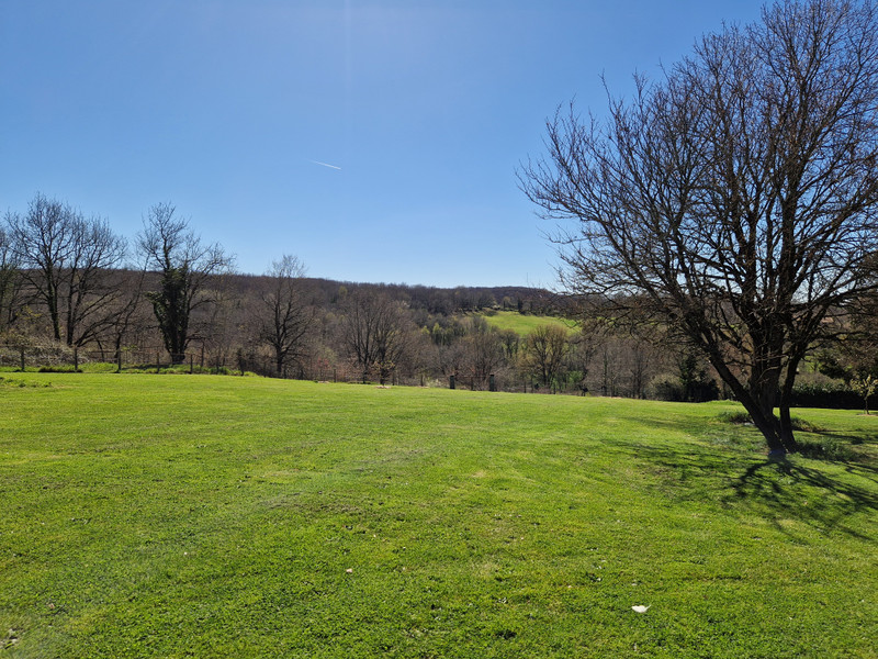 French property for sale in La Rochefoucauld-en-Angoumois, Charente - €375,000 - photo 2
