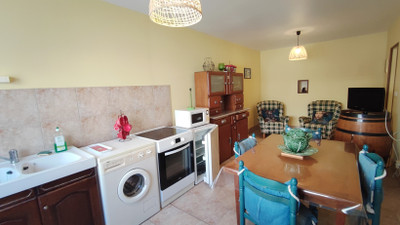 French property for sale in Isigny-sur-Mer, Calvados - €236,990 - photo 2