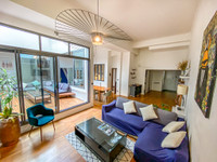 Appartement à vendre à Paris 18e Arrondissement, Paris - 1 400 000 € - photo 1