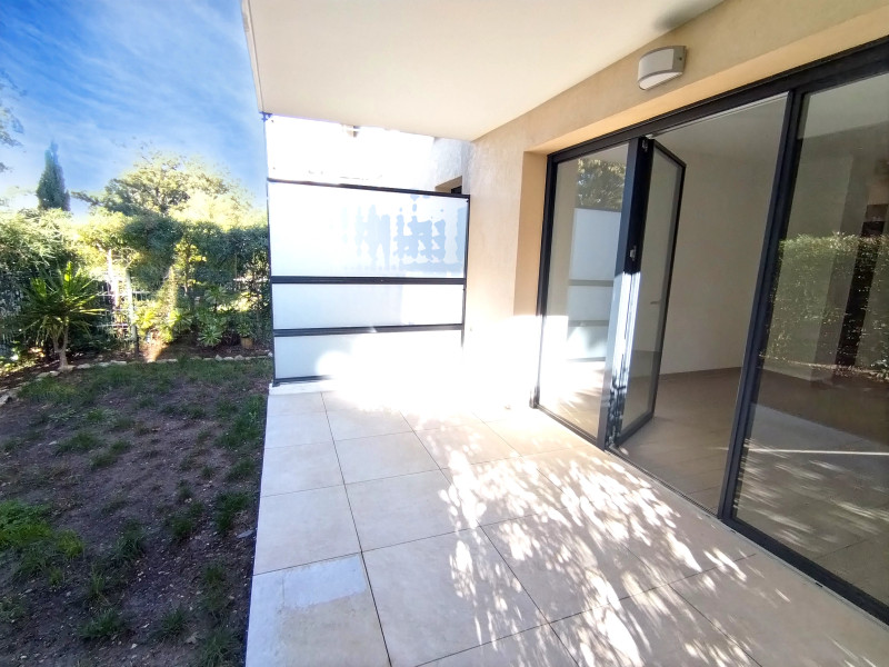 French property for sale in Toulon, Var - €261,000 - photo 6
