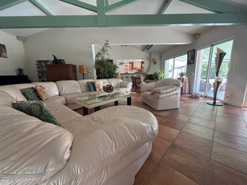 French property for sale in Langon, Gironde - €620,000 - photo 2