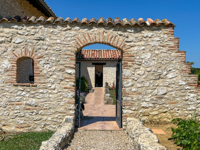 French property for sale in Duras, Lot-et-Garonne - €549,900 - photo 1