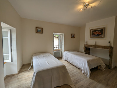 French property for sale in Chavanay, Loire - €288,000 - photo 6