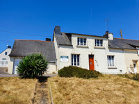 property to renovate for sale in Saint-CaradecCôtes-d'Armor Brittany