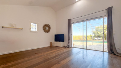 French property for sale in Gréasque, Bouches-du-Rhône - €629,000 - photo 2