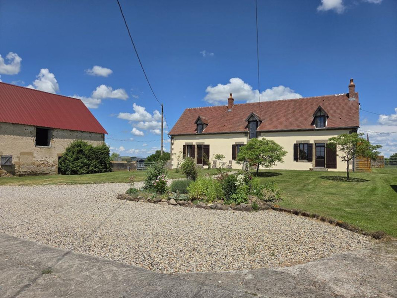 French property for sale in Bourbon-l'Archambault, Allier - €419,000 - photo 9