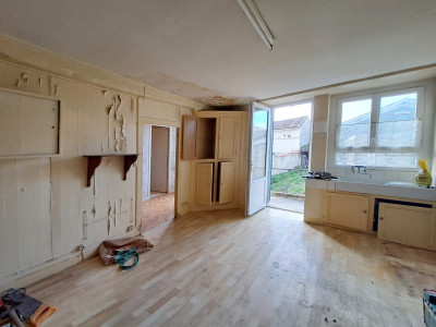 French property for sale in Couture-d'Argenson, Deux-Sèvres - €21,600 - photo 2