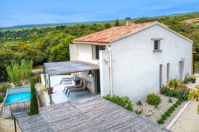 Maison à vendre à Saint-Saturnin-lès-Apt, Vaucluse, PACA, avec Leggett Immobilier