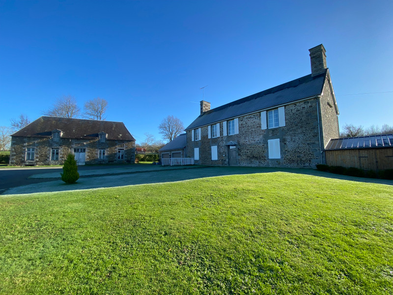 French property for sale in Isigny-le-Buat, Manche - €594,000 - photo 1