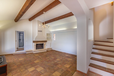 French property for sale in Théoule-sur-Mer, Alpes-Maritimes - €1,100,000 - photo 3