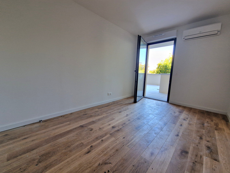 French property for sale in Bordeaux, Gironde - €375,000 - photo 2