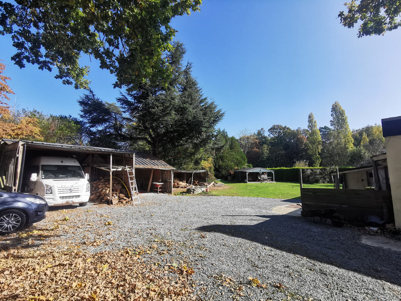 French property for sale in Peillac, Morbihan - €172,800 - photo 3