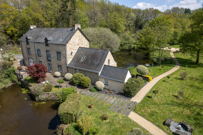 Idyllic 5 bedroom water mill – entirely renovated and in immaculate condition. – A little touch of paradise!
