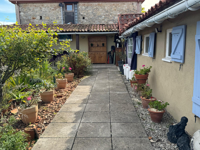 French property for sale in Manot, Charente - €205,200 - photo 12