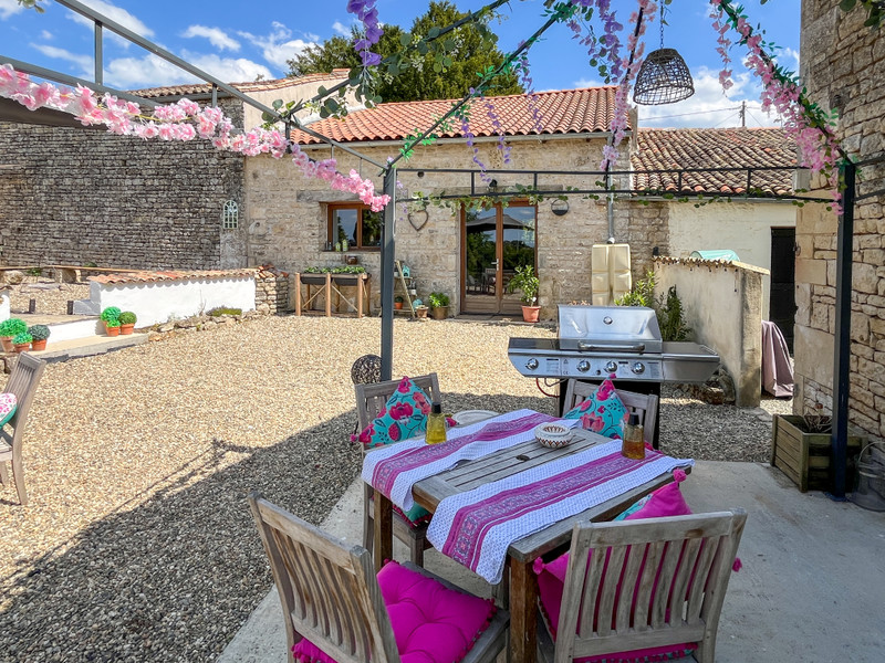 French property for sale in Chef-Boutonne, Deux-Sèvres - €339,200 - photo 10
