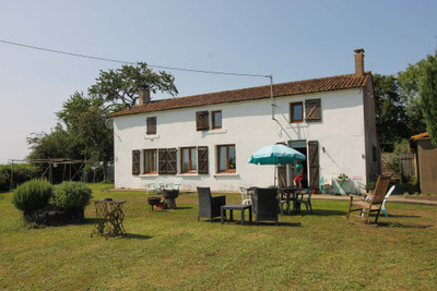Maison à vendre à Saint-Sulpice-en-Pareds, Vendée, Pays de la Loire, avec Leggett Immobilier