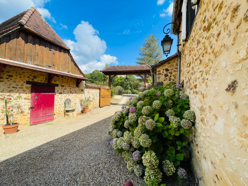 French property for sale in Lacropte, Dordogne - €649,500 - photo 9