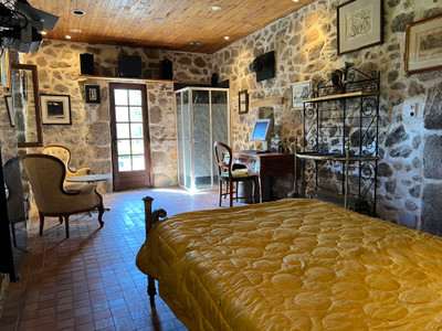 French property for sale in Saint-Estèphe, Dordogne - €350,000 - photo 9