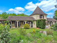 houses and homes for sale inSaint-Léon-sur-VézèreDordogne Aquitaine