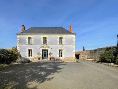 Maison à vendre à Louzy, Deux-Sèvres, Poitou-Charentes, avec Leggett Immobilier