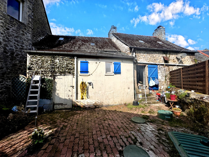 French property for sale in Saint-Pierre-sur-Orthe, Mayenne - €66,660 - photo 11