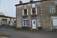 Maison à vendre à Val-d'Oire-et-Gartempe, Haute-Vienne - 26.600 € - photo 1