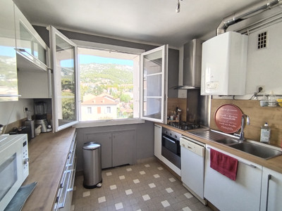 French property for sale in Toulon, Var - €235,000 - photo 3