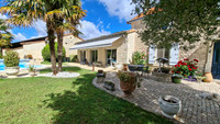 Propriété à vendre à La Faye, Charente - 378 000 € - photo n°2