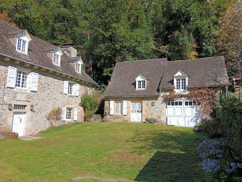 French property for sale in Lapleau, Corrèze - €736,000 - photo 9