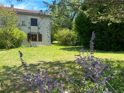 French property for sale in Champagne-et-Fontaine, Dordogne - €275,000 - photo 1
