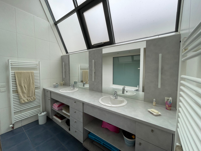 French property for sale in Lyon 8e Arrondissement, Rhône - €625,000 - photo 6