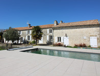Propriété à vendre à Villefagnan, Charente - 475 000 € - photo n°1