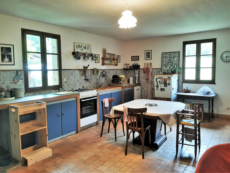French property for sale in Champagne-et-Fontaine, Dordogne - &#8364;344,500 - photo 2
