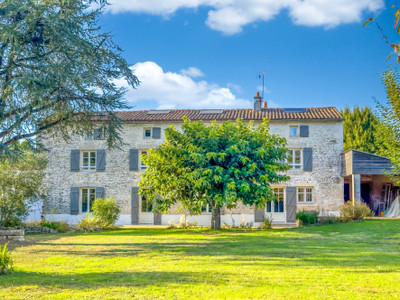 house for sale in Deux-Sèvres