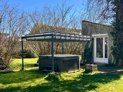 French property for sale in Jarnac, Charente - €399,726 - photo 12