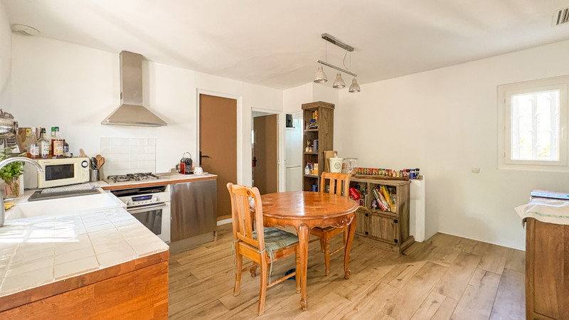French property for sale in Trets, Bouches-du-Rhône - €479,000 - photo 4