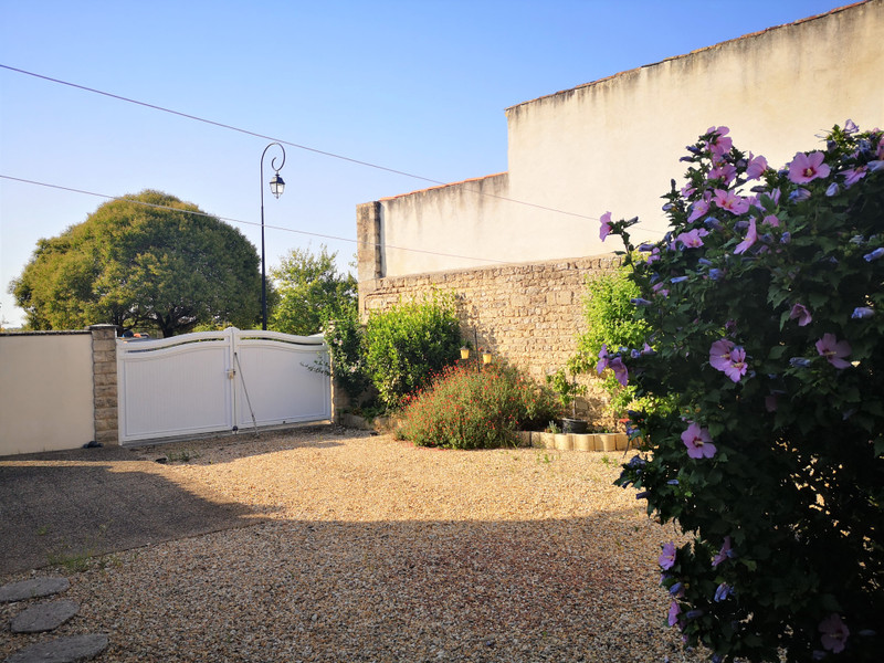 French property for sale in Aulnay, Charente-Maritime - &#8364;147,150 - photo 9