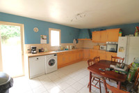 Maison à vendre à Saint-Pompain, Deux-Sèvres - 220.000 € - photo 7