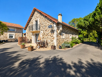 French property for sale in Mialet, Dordogne - €950,000 - photo 3