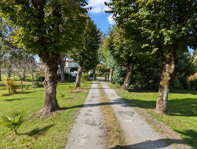 Maison à vendre à Montendre, Charente-Maritime, Poitou-Charentes, avec Leggett Immobilier