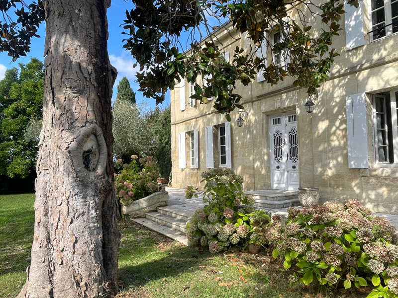 French property for sale in Saint-Émilion, Gironde - €679,000 - photo 2