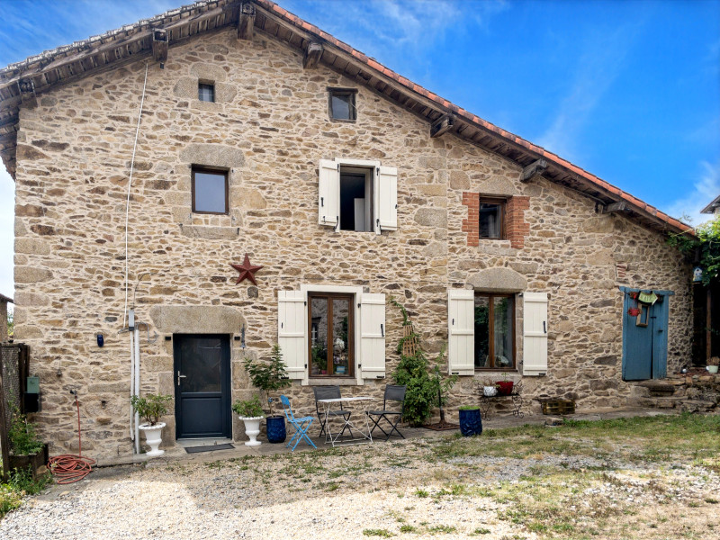 French property for sale in Sainte-Marie-de-Vaux, Haute-Vienne - €182,500 - photo 0